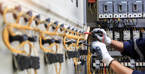 Professional Electrician technician working in Redwood, TX